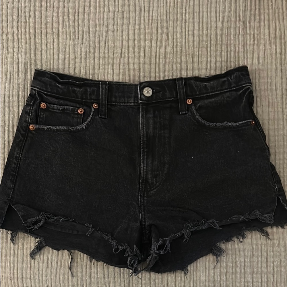 Mom Short High Rise in Black